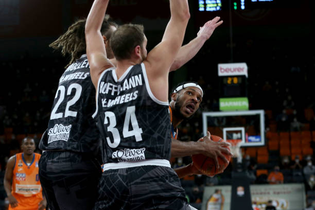 的引领下 的引领下